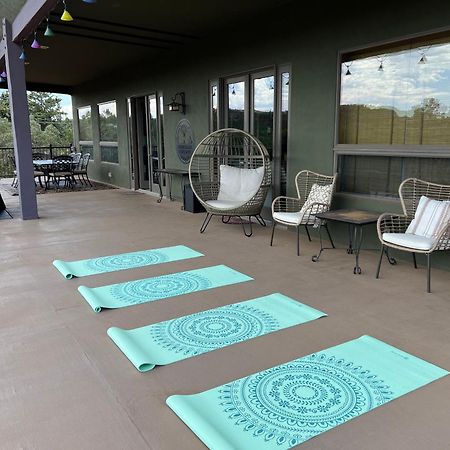 Close To Fresh Creek! Sleeps 12 ~ Amazing Views W/Serene Open Space ~ Hot Tub + Game Room ~ Trails Outside เซโดนา ภายนอก รูปภาพ